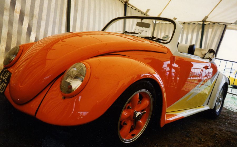 Another yummy orange and white showcar