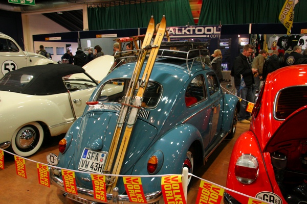 Shiny beetle with period accessories